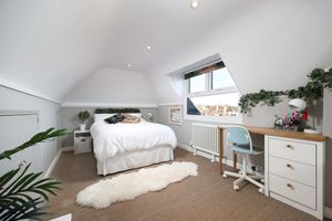 Bedroom- click for photo gallery